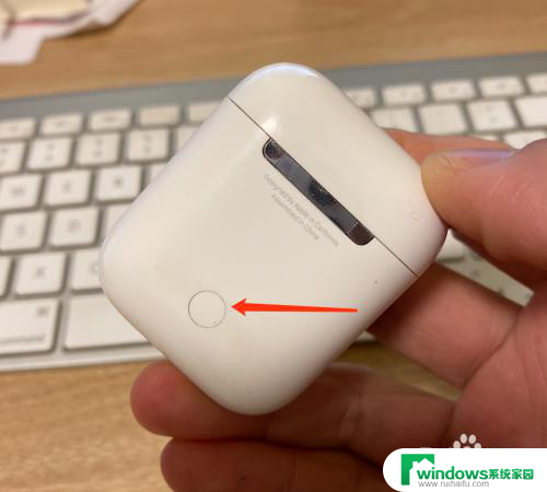 台式电脑怎么连接苹果蓝牙耳机 Windows 10如何连接苹果AirPods