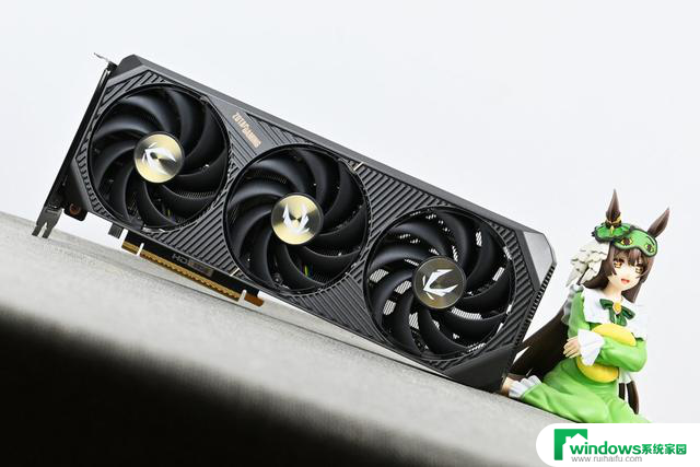 索泰RTX 5070 SOLID OC游戏显卡拆解评测：用料扎实，散热效果优秀