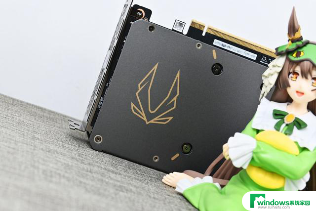 索泰RTX 5070 SOLID OC游戏显卡拆解评测：用料扎实，散热效果优秀