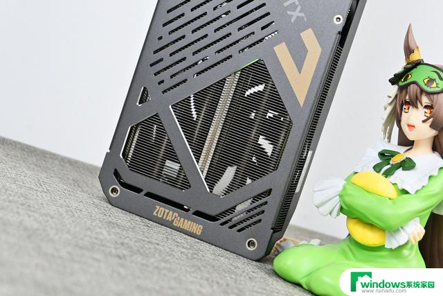 索泰RTX 5070 SOLID OC游戏显卡拆解评测：用料扎实，散热效果优秀