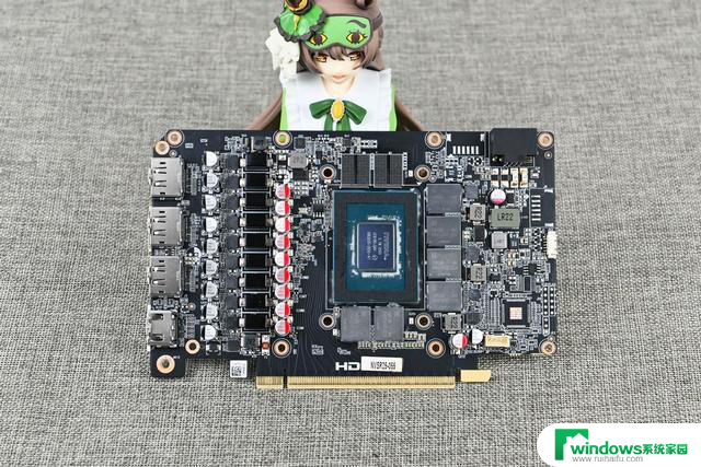 索泰RTX 5070 SOLID OC游戏显卡拆解评测：用料扎实，散热效果优秀