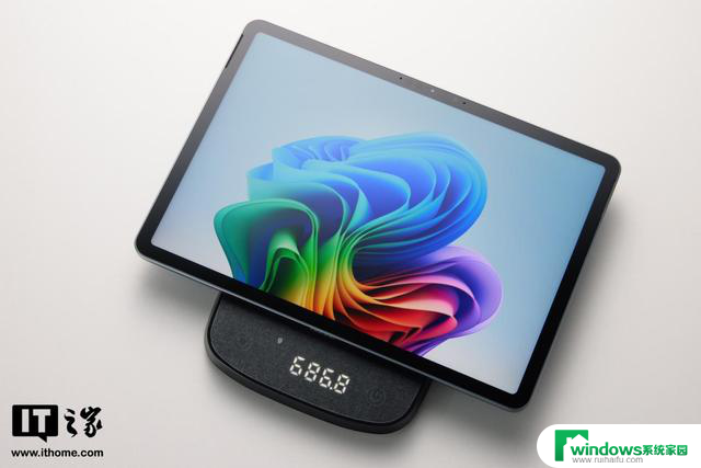 微软2025年全新Surface Pro 12英寸体验：移动轻办公之选特点详解