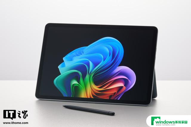 微软2025年全新Surface Pro 12英寸体验：移动轻办公之选特点详解