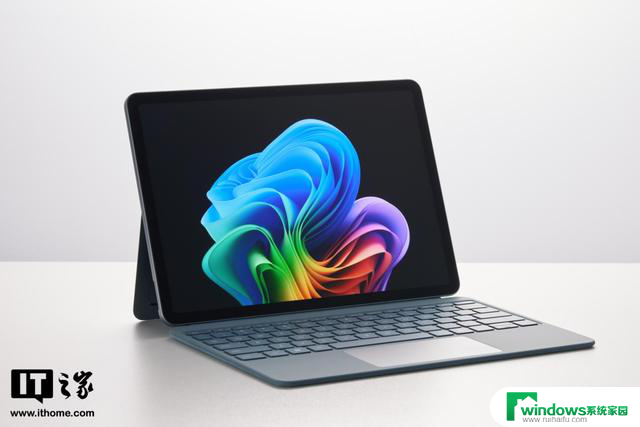 微软2025年全新Surface Pro 12英寸体验：移动轻办公之选特点详解
