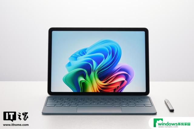 微软2025年全新Surface Pro 12英寸体验：移动轻办公之选特点详解