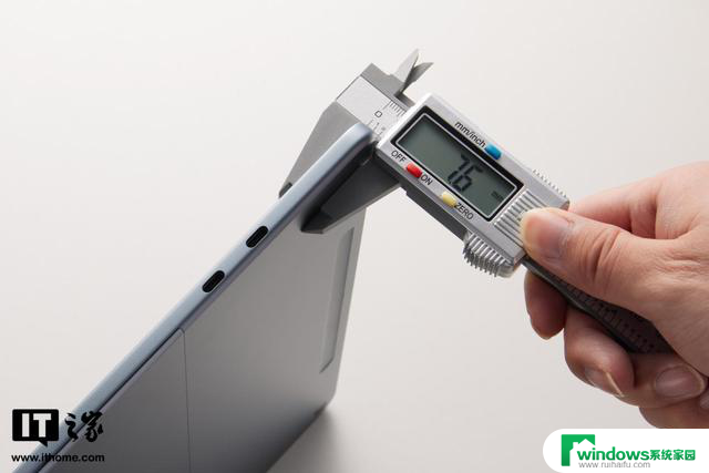 微软2025年全新Surface Pro 12英寸体验：移动轻办公之选特点详解
