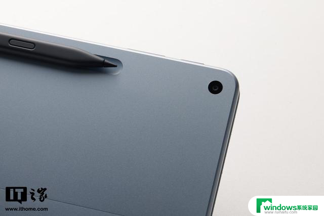 微软2025年全新Surface Pro 12英寸体验：移动轻办公之选特点详解