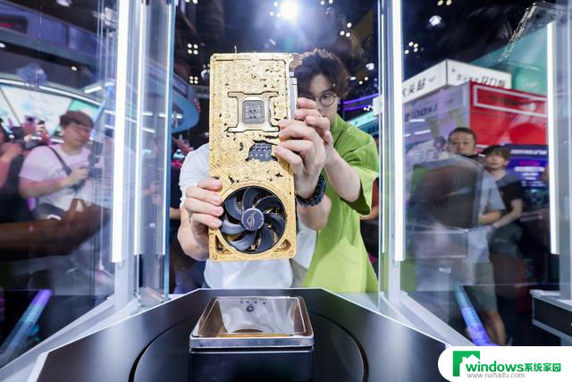 BW2025 ROG玩乐园 华硕显卡引爆次元狂欢，精彩时刻抢先体验