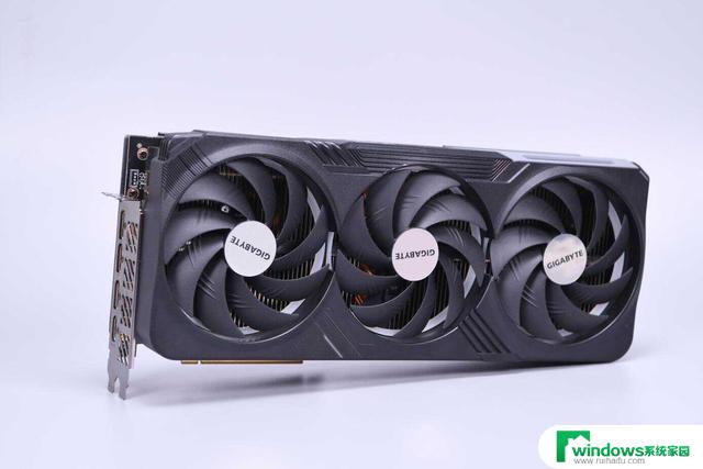 最强AI炼丹炉！技嘉GeForce RTX 4090 GAMING OC魔鹰显卡评测：性能超群，成为炼丹大师的首选！